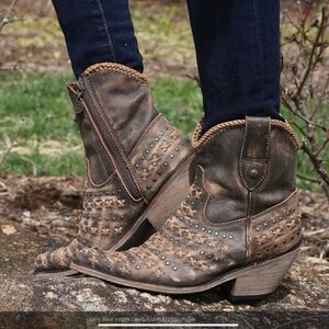 LIBERTY BLACK | Brown Vintage CANELA Studded Leather | Ankle Cowboy Bootie | 9